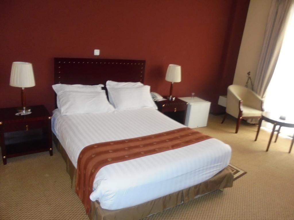 Soramba Hotel Business Plc แอดดิสอาบาบา ภายนอก รูปภาพ