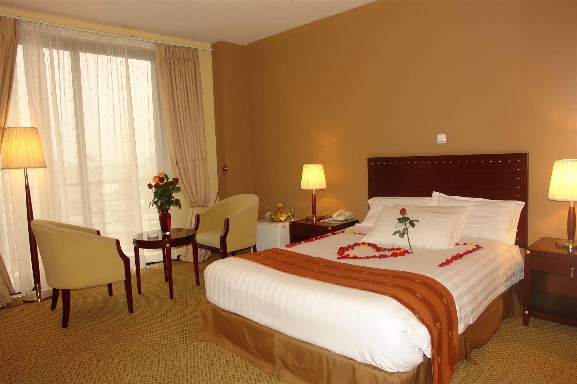 Soramba Hotel Business Plc แอดดิสอาบาบา ภายนอก รูปภาพ
